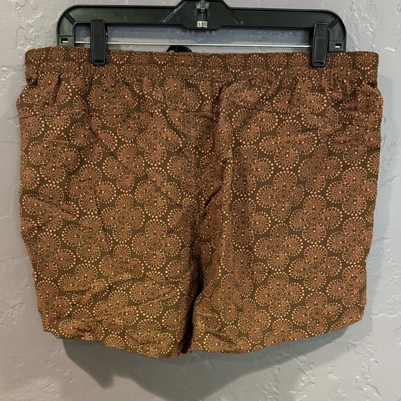 Patagonia Women's Brown Floral Baggies Shorts - Picture 2 of 4